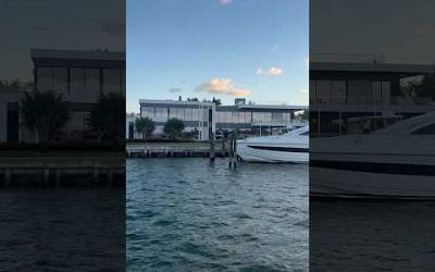 Floyd Mayweather’s Miami Mansion And Yacht $$ #youtubeshorts #miami #youtube #celebrity #2024 #wow