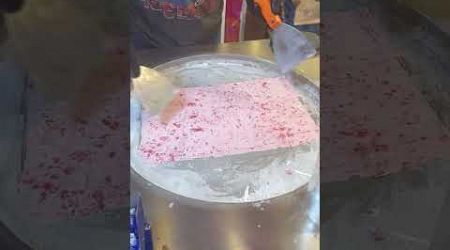 Ice Cream Roll in JUNGCEYLON MALL - BIGGEST MALL IN PHUKET THAILAND #shorts #short #viral #ytshorts