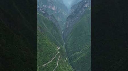 Chongqing Lanying Grand Canyon deepest point over 2400 meters #china #amazingchina #travel
