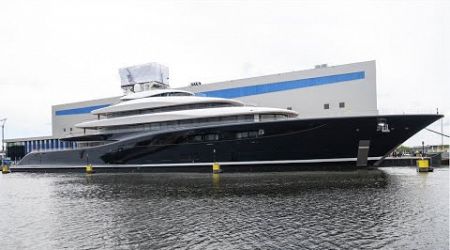 Feadship’s 118.9m/ 390ft Project 821 was launched today