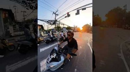 HOW TO PASS A RED LIGHT IN THAILAND!!! #phuket #thailand #motorbike