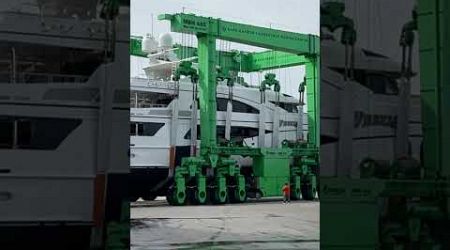 How big yachts get worked on… lift em out with one of these bad mamajammas #superyachts #awlgrip