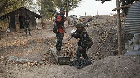 En Birmanie, les rebelles s’emparent de Myawaddy, une grande ville à la frontière thaïlandaise