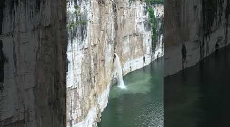 Guizhou Mawo Urine Waterfall #travel #discoverchina #chinatourism #chinatravel #mountains