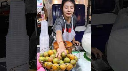 Only $1! The best fruit shake in Bangkok - Thai Street Food