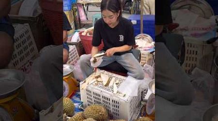 Cute Girls Cutting Durian in Bangkok -Thai Street Food