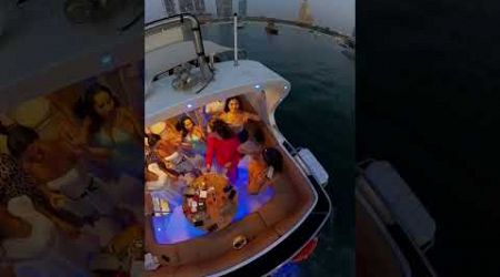 This is how we party in Dubai #dubai #luxury #yacht #beach