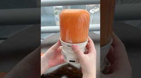 Drinking carrot juice is beneficial to health #juicer #health #carrot