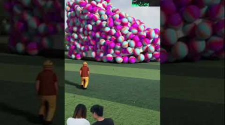 The mascot vibrato assistant placed on the football field is popular | Satisfying Video VFX