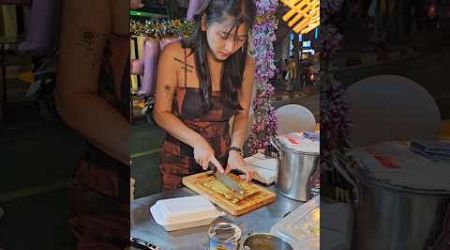 The Most Famous Roti Lady Bangkok - Puy Roti Lady Sister #streetfood st