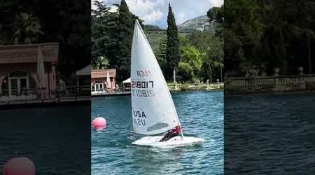 Laser: avoiding boats by the gate #ilca #sailboat @FragliadellaVelaRivaGardalake