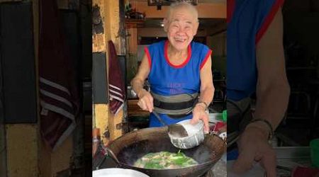 70+ years old Traditional Rad Na in Bangkok 