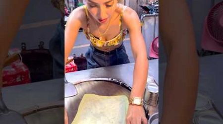 Amazing!! The Most Popular &amp; Beautiful Roti Lady in Bangkok- Banana Roti