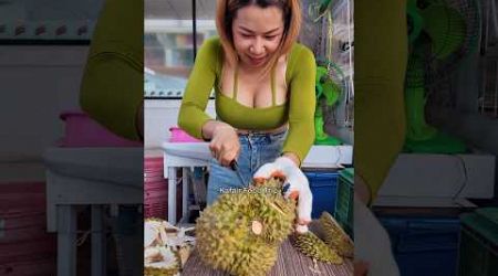 She Selling Durian in Bangkok -Thai Street Food