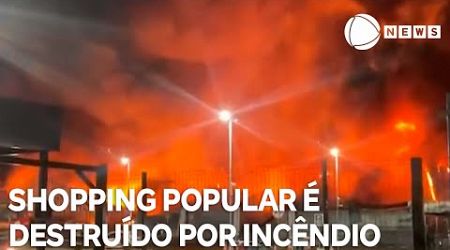 Shopping popular é destruído por grande incêndio em Cuiabá