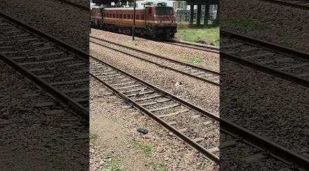 #train #indianrailway #railway #travel #youtubeshorts #youtube #trending #viral #public #newdelhi