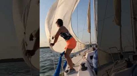 Perfect Foredeck Spinnaker Gybe on a J105 sailboat #sailingboat #motivation #boats