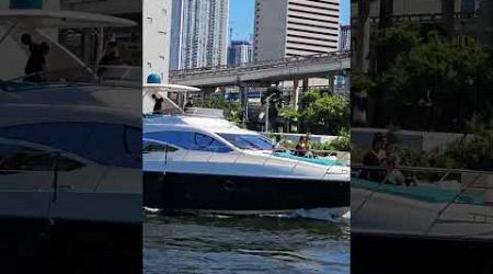 Cool Blue Yacht cruises on the Miami River | Chit Flix