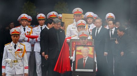 Blinken pays respects in Vietnam after death of Communist Party leader