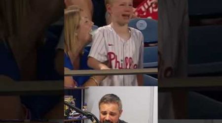 Kid is devastated because his dad didn’t make the catch, a breakdown #mlb #baseball #phillies #sport