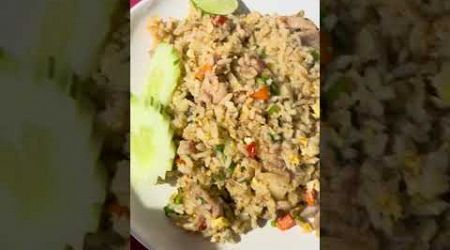 Street Food fried rice with pork 40 baht #streetfood #thailand #bangkok #bangkokthailand