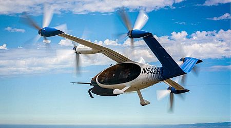 This flying electric vehicle breaks record with 523-mile nonstop flight