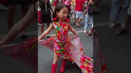 Young Asian Girl Catwalking | Bangkok Chinatown