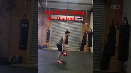 How to warm your core| Day 11 of #training #muaythai for #phuket #thailand #kickboxing #mma #fitness