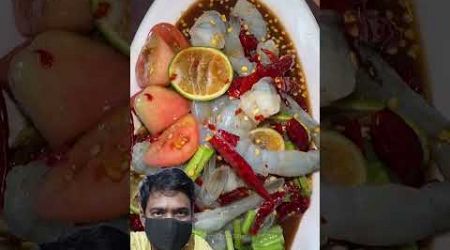 Pattaya Lady Makes Spicy Raw Shrimps Salad - Thai Street Food #shorts #thaistreetfood