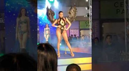 Black Dress Ladyboy In Bikini Show In Pattaya Thailand 