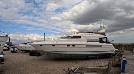 Fairline Squadron 59 Yacht For Sale, Boat Tour