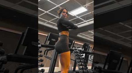 Perfect Shape of Glutes 