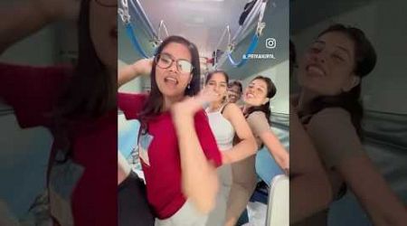 Nanad hamta jhar #viralvideo #dance #friends #train #travel #dancevideo #girls