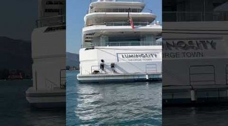 250 mil yacht