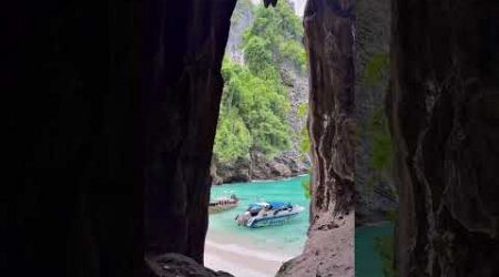 Window to paradise #nature #andaman#andamansea #island #phuket #thailand #travel #rollaopedia