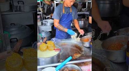 ไก่แก้วก๋วยเตี๋ยวเป็ด ร่วมจิต กรุงเทพฯ | Duck Noodles Bangkok #foodie #streetfood #shorts