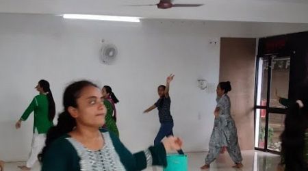 New steps garba #garbalover #garba2024 #navratri #trendinggarba #trends #viralvideo #video #dance