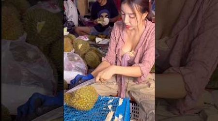 Cute Girls Cutting Durian in Bangkok -Thai Street Food