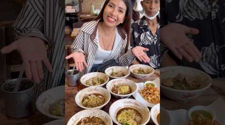 Take dad to eat noodles at a famous restaurant - Thai Street Food