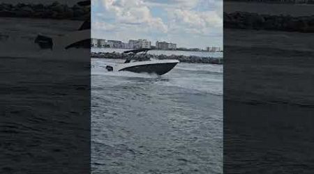 FUN TIME WATCHING BOATS AT THE JETTY – EXCITING VENICE FLORIDA WATER SCENE!