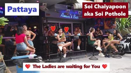 Pattaya, Soi Chaiyapoon walk at Low Season (more lonely Ladies)