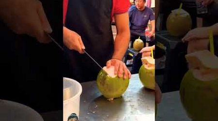 Unik banget❗️ Dengan cara ini kelapa muda di thailand bisa disajikan segar tanpa ditambah es batu