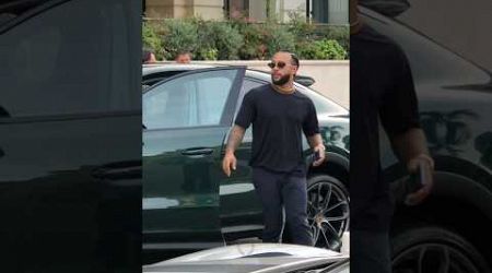 Millionaire football player Memphis Depay getting out his Porsche in Monaco #monaco#luxury#lifestyle