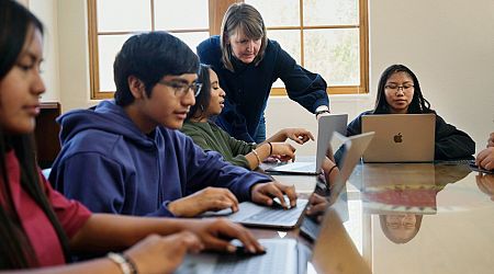 Apple celebrates teachers with new resources and grants