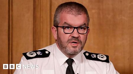 Ex-police chief to lead efforts to tackle small boats