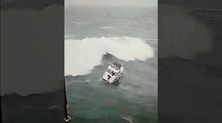 Yacht gets wrecked by a Massive Wave#short#ocean.