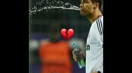 Ronaldo spitting out water gone wrong 