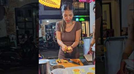 The Popular Lady selling Roti in Bangkok | Puy Roti Lady #thaistreet