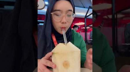 VIRAL PENJUAL COCONUT THAILAND CANTIK