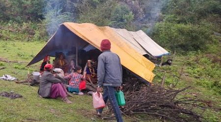 This is Himalayan Rural Village Lifestyle | Very Poor But Happy Life | Very Hardworking Rainy Day.